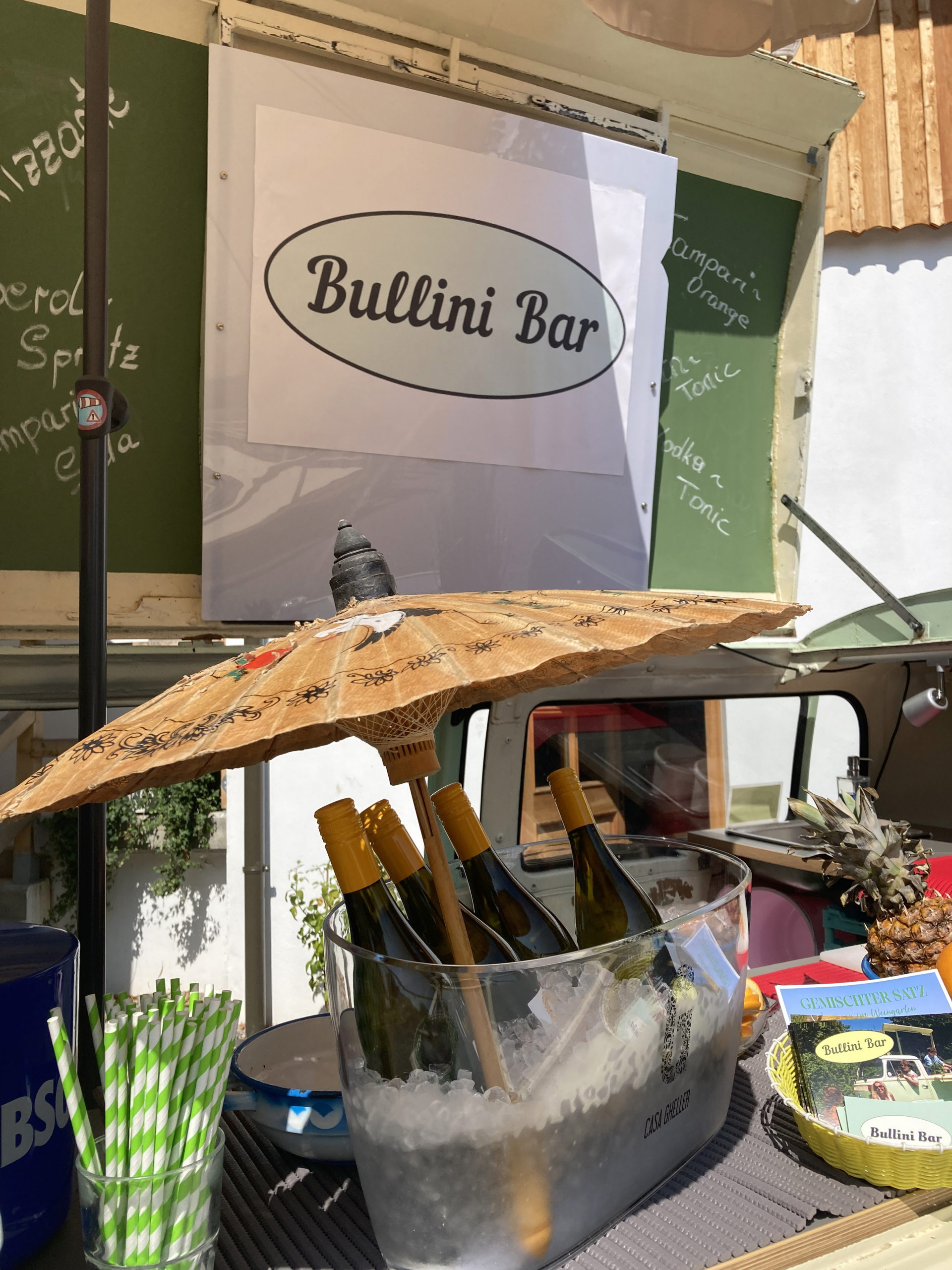 VW-T2b-Bulli-Bar-mieten-Oesterreich